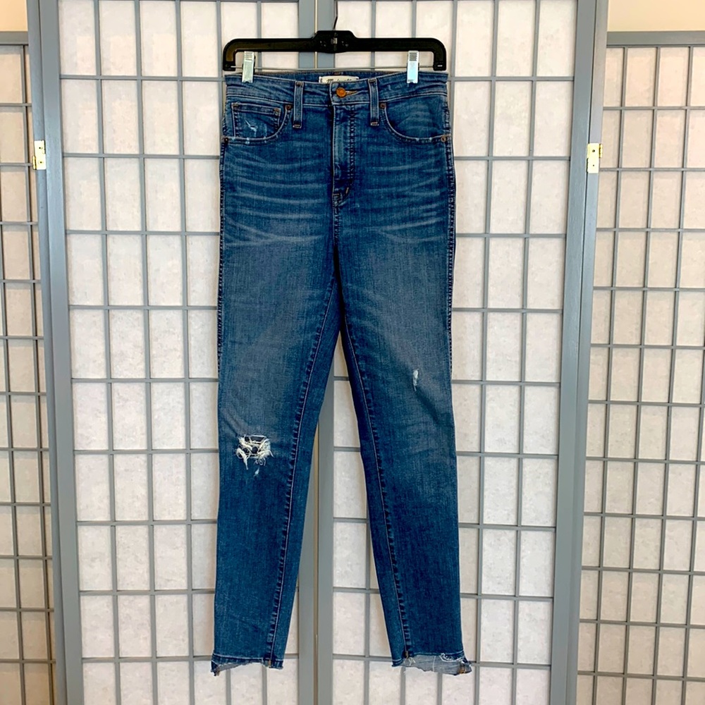 Curvy skinny high rise Madewell slightly distressed jeans Size 27